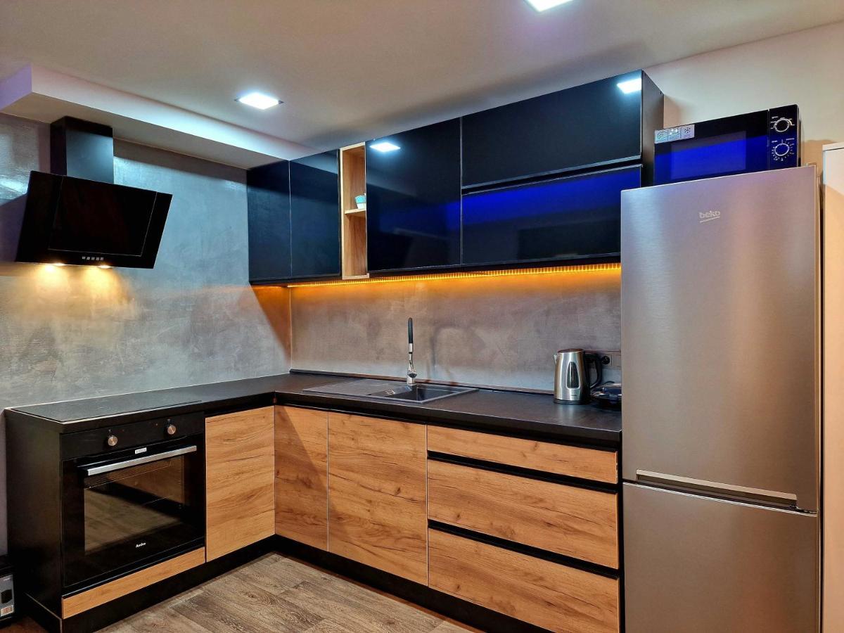 Wellness Gold Apartment With Private Sauna & Jacuzzi Прага Экстерьер фото